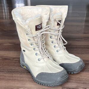 Women’s UGG Snow Boots 7.5 EUC